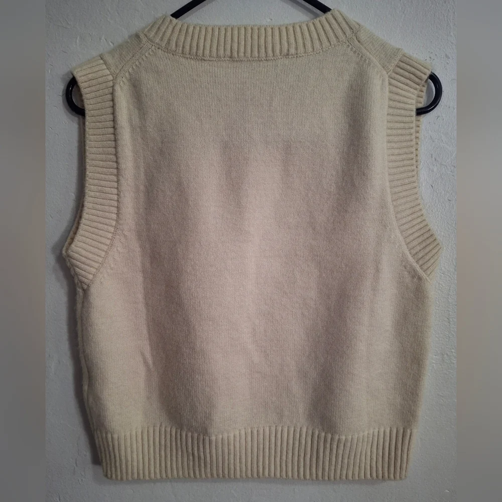 Zara elegant cozy